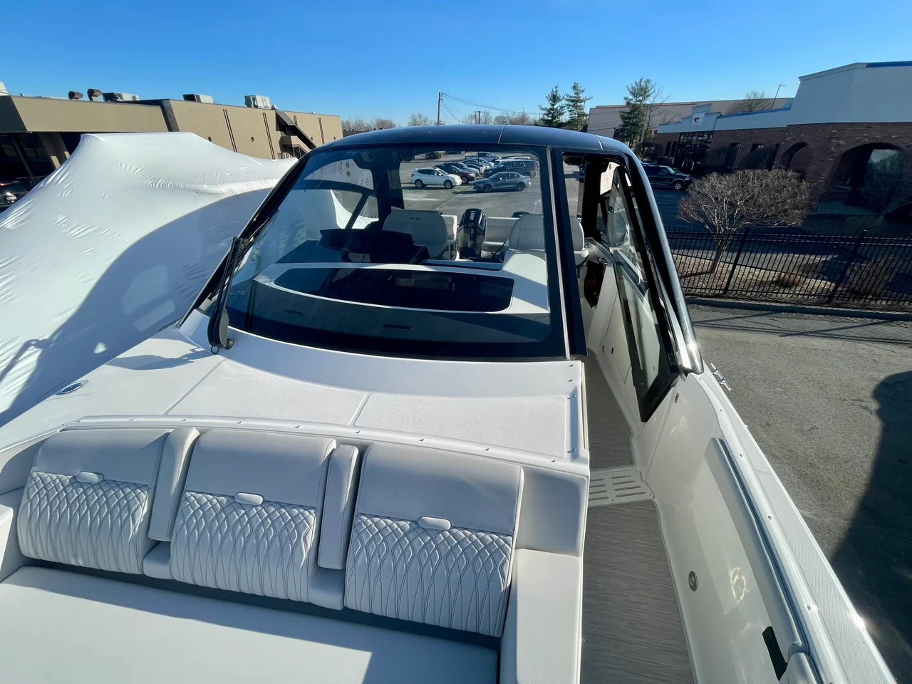 2026 Sea Ray Sundancer 370 Outboard 37.0 feet, Clearwater, Florida #19