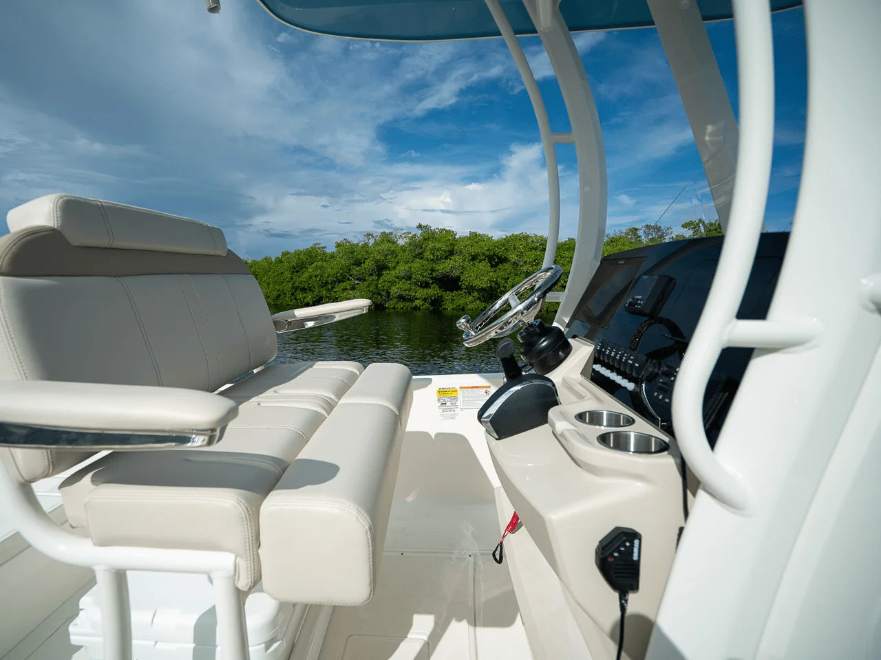 2026 Boston Whaler 250 Dauntless 25.0 feet, Clearwater, Florida #11
