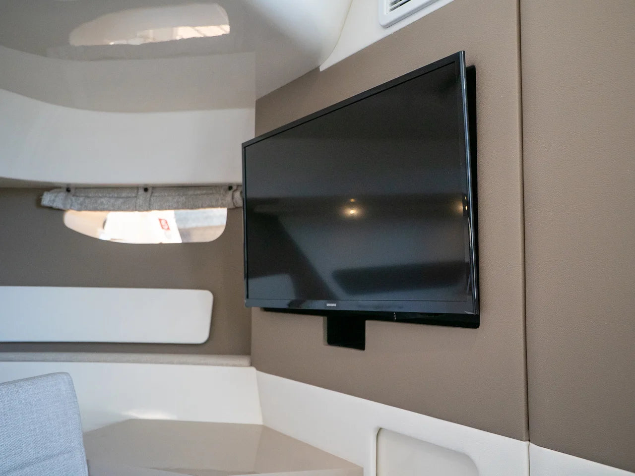 2026 Sea Ray Sundancer 370 Outboard 37.0 feet, Clearwater, Florida #17