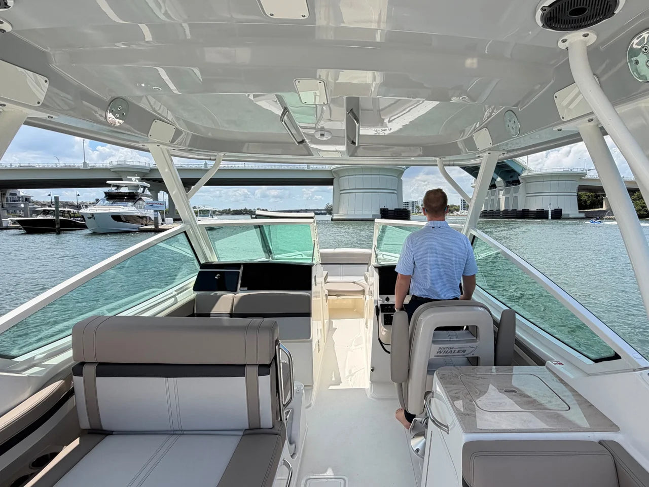 2026 Boston Whaler 280 Vantage 28.0 feet, Clearwater, Florida #11