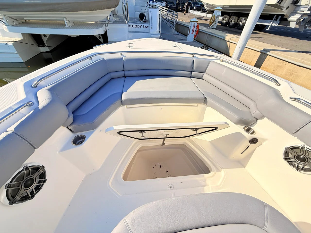 2026 Boston Whaler 330 Outrage 33.0 feet, Clearwater, Florida #23