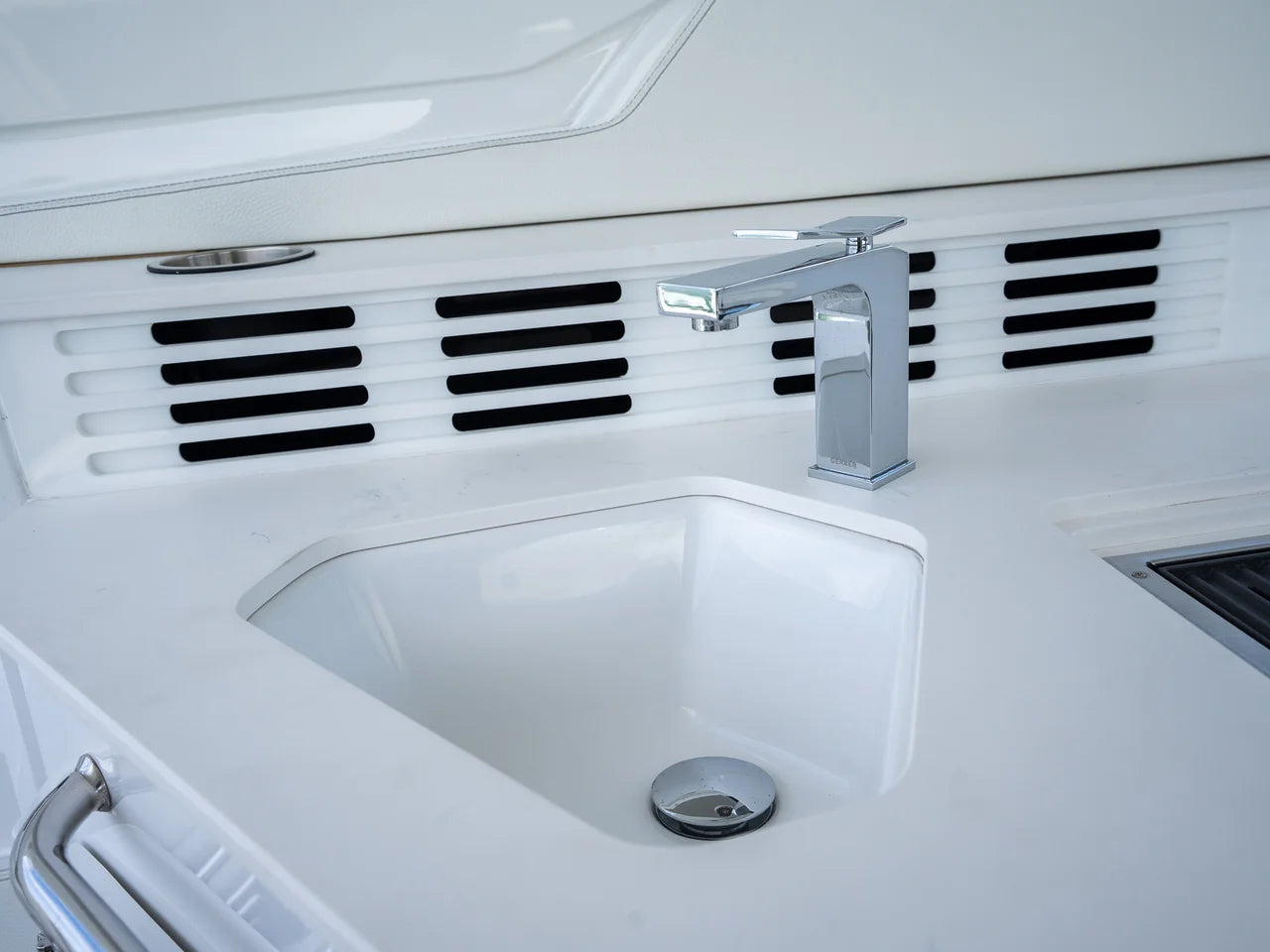 2026 Cruisers Yachts 42 GLS Outboard 42.0 feet, Clearwater, Florida #37