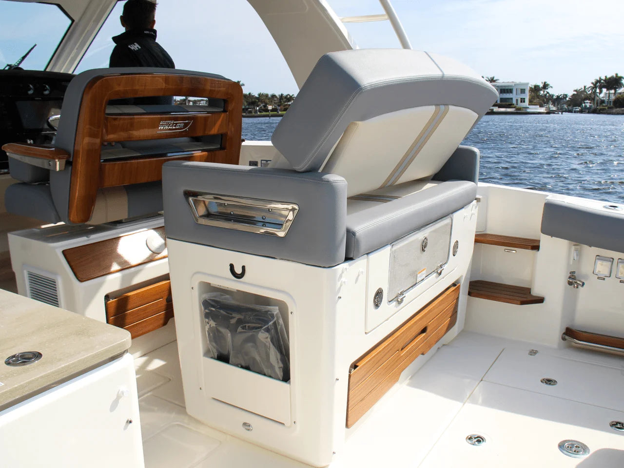 2025 Boston Whaler 380 Realm 38.0 feet, Clearwater, Florida #20