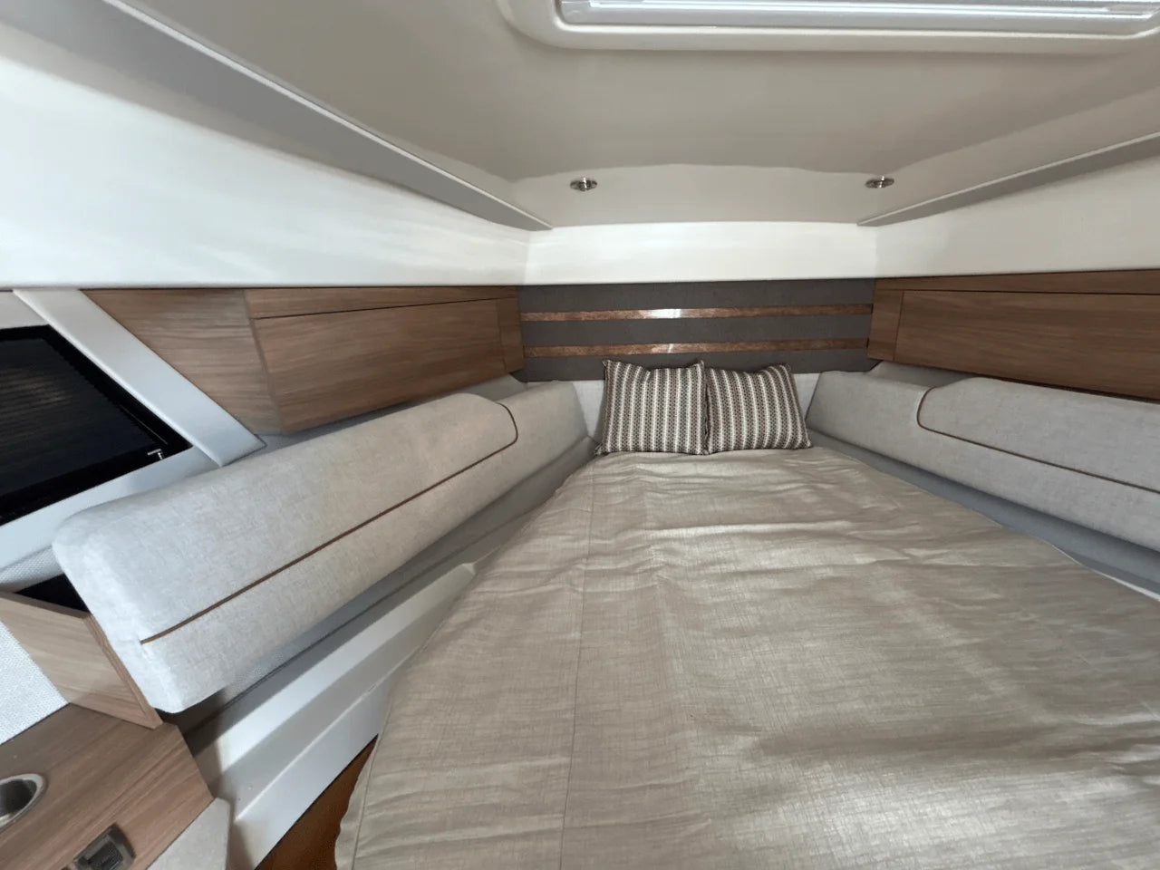 2025 Boston Whaler 365 Conquest 36.0 feet, Clearwater, Florida #54