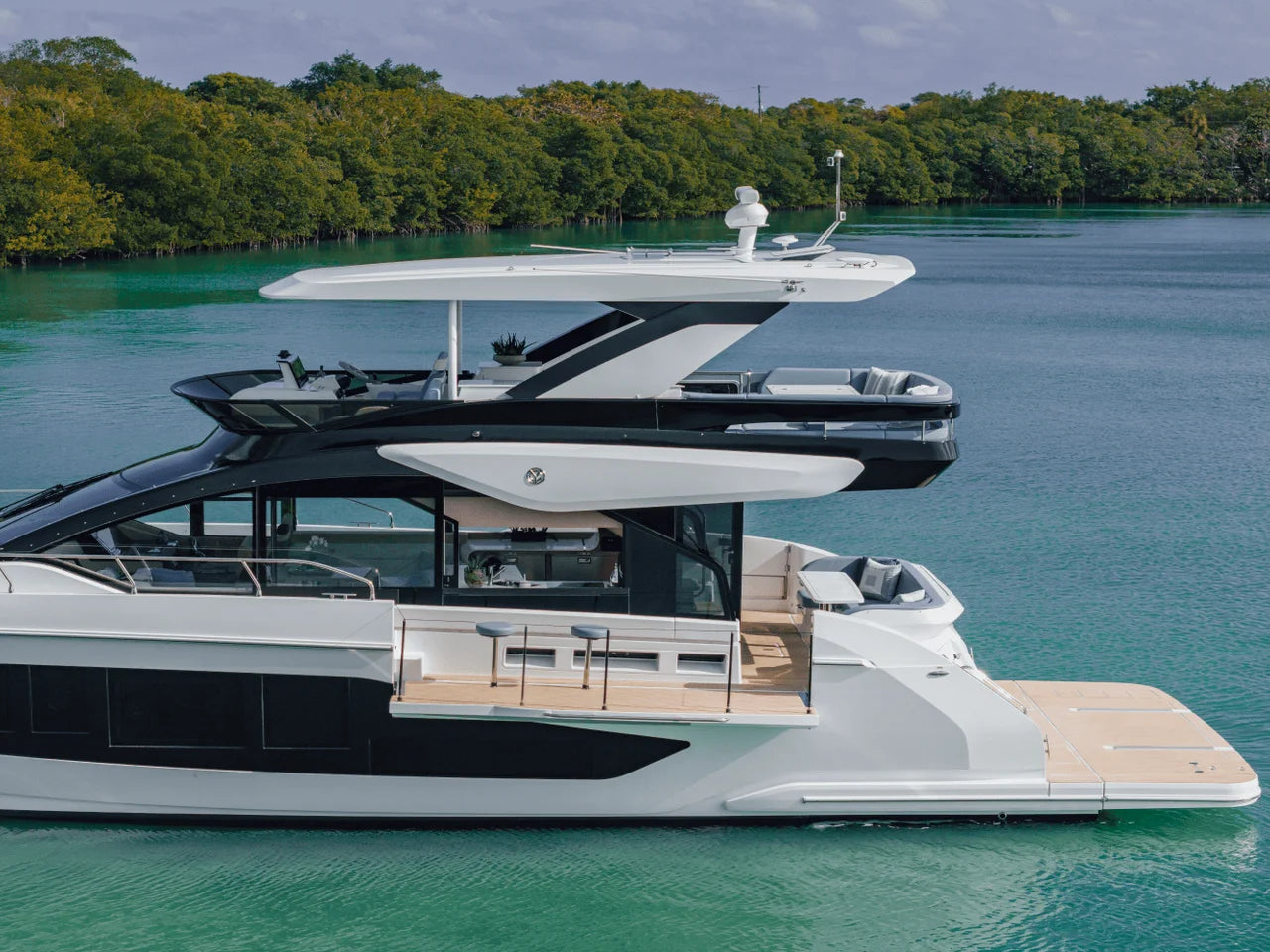 2027 Cruisers Yachts 57FLY 57.0 feet, Clearwater, Florida #10