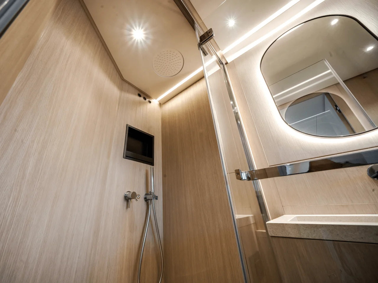 2025 Azimut Seadeck 6 60.0 feet, Clearwater, Florida #47