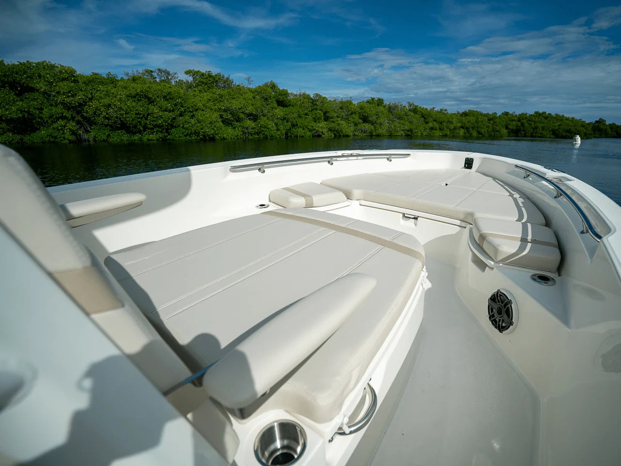 2026 Boston Whaler 250 Dauntless 25.0 feet, Clearwater, Florida #14