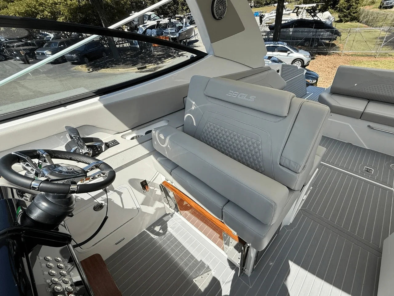 2026 Cruisers Yachts 38 GLS 37.0 feet, Clearwater, Florida #31