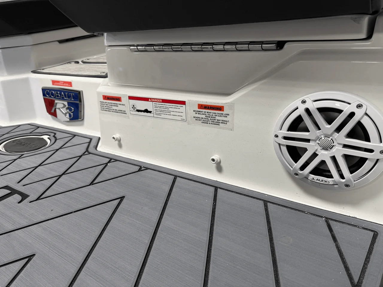 2025 Cobalt R8 Outboard 28.0 feet, Crosslake, MN #25