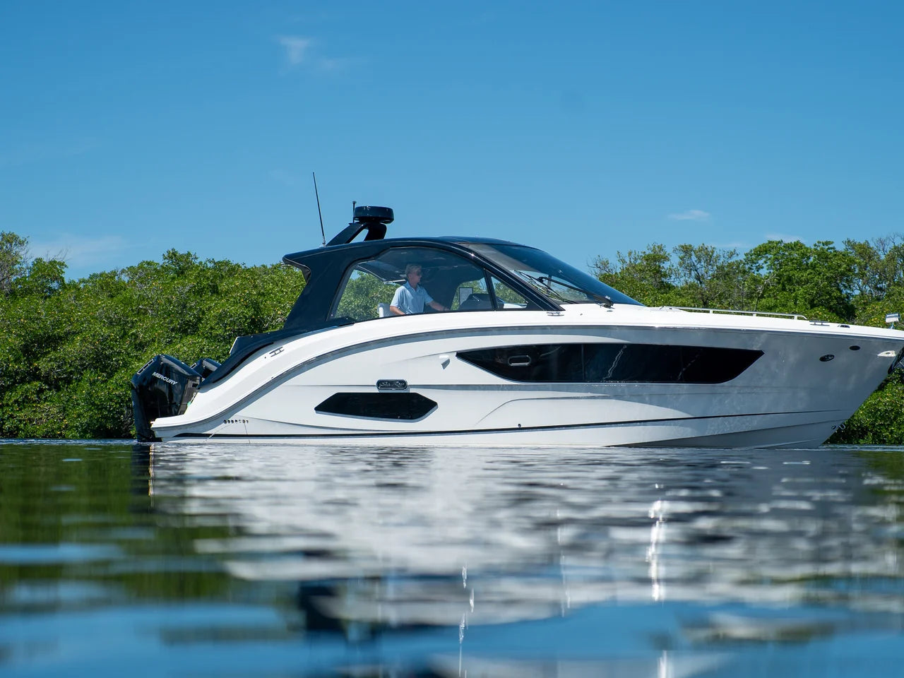 2026 Sea Ray Sundancer 370 Outboard 37.0 feet, Clearwater, Florida #41