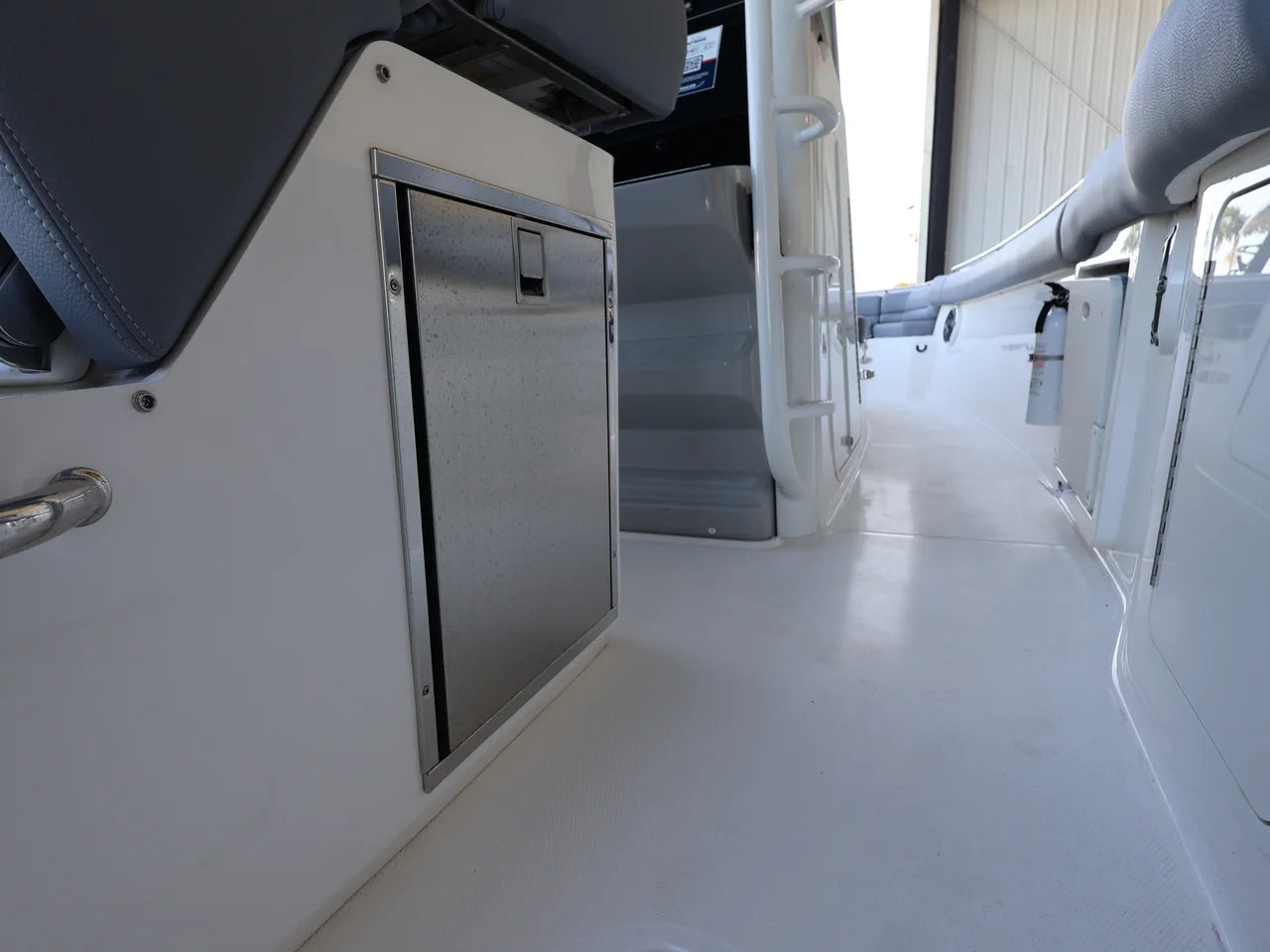 2026 Boston Whaler 330 Outrage 33.0 feet, Clearwater, Florida #31