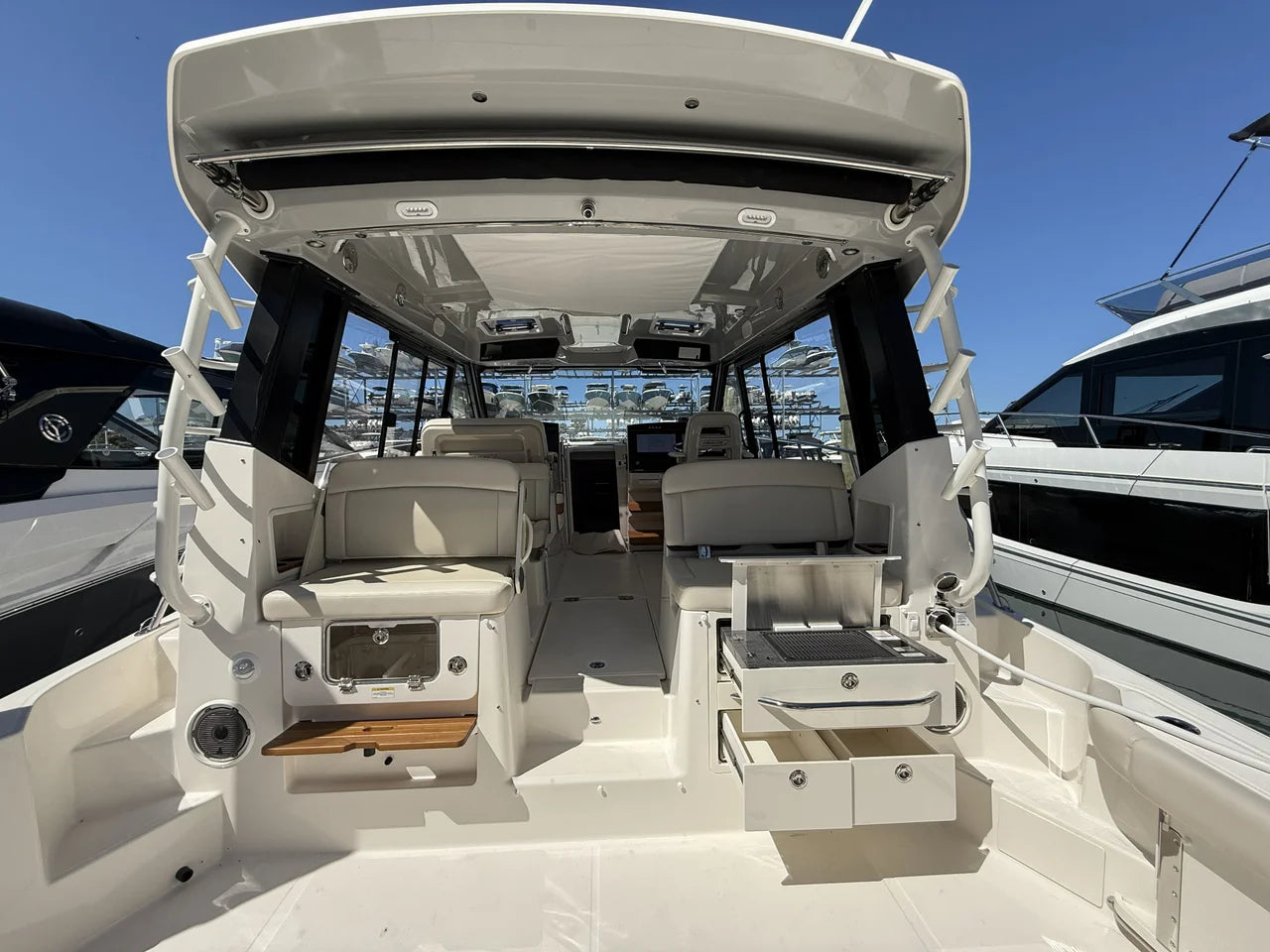 2026 Boston Whaler 405 Conquest 40.0 feet, Clearwater, Florida #24