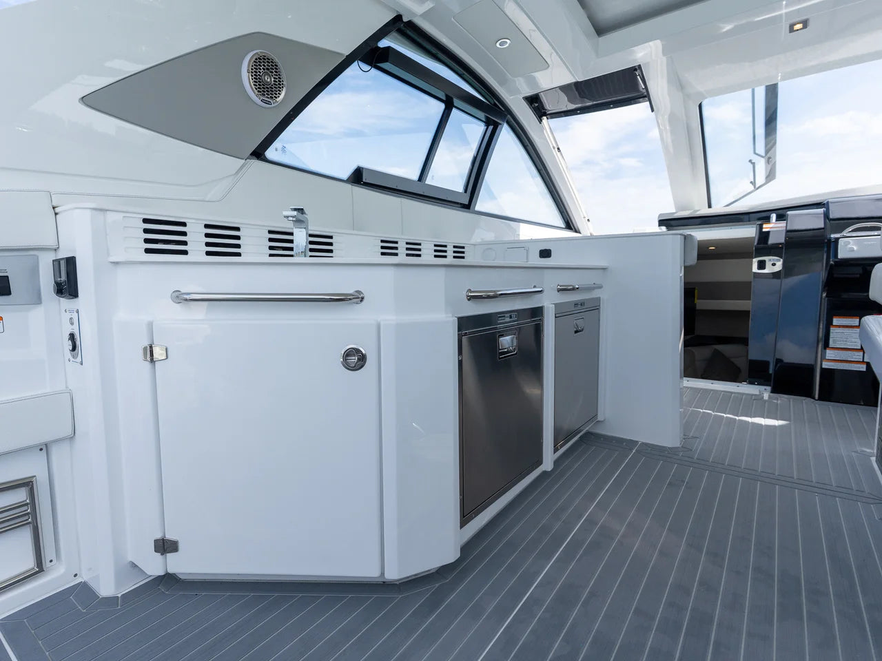 2026 Cruisers Yachts 42 GLS Outboard 42.0 feet, Clearwater, Florida #29