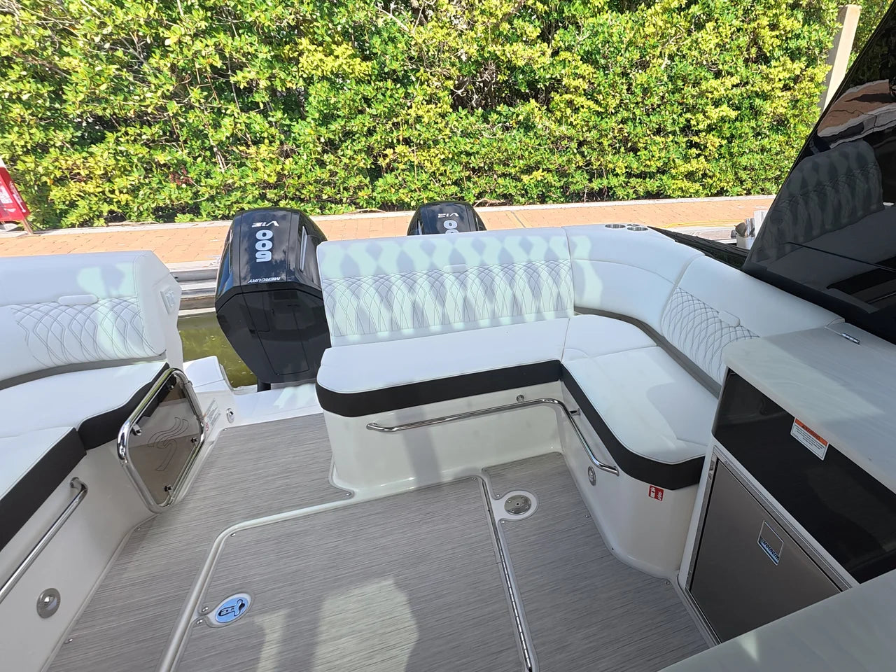 2026 Sea Ray Sundancer 370 Outboard 37.0 feet, Clearwater, Florida #8
