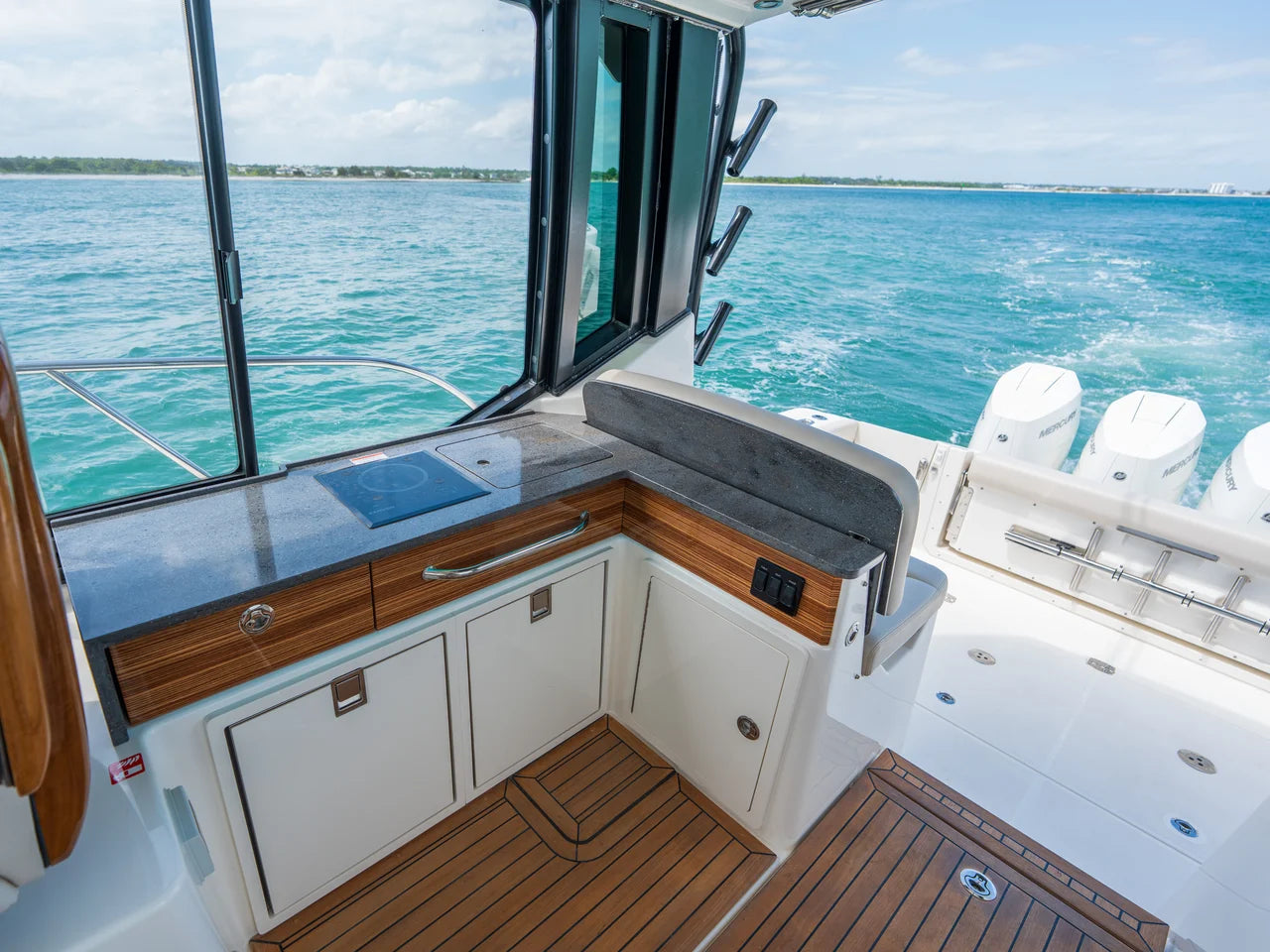 2026 Boston Whaler 405 Conquest 40.0 feet, Clearwater, Florida #14