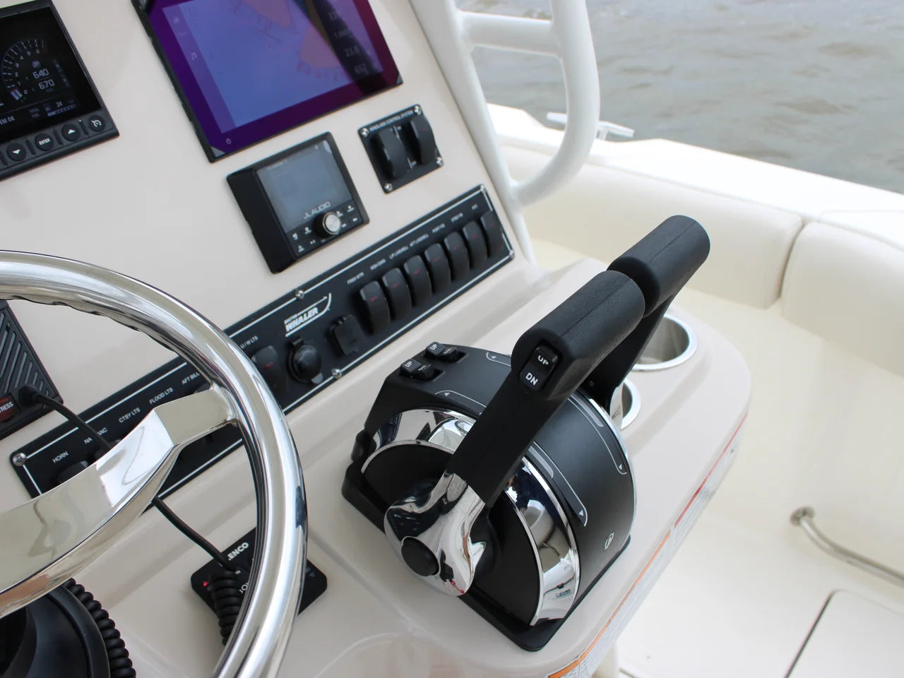 2026 Boston Whaler 230 Outrage 23.0 feet, Clearwater, Florida #17