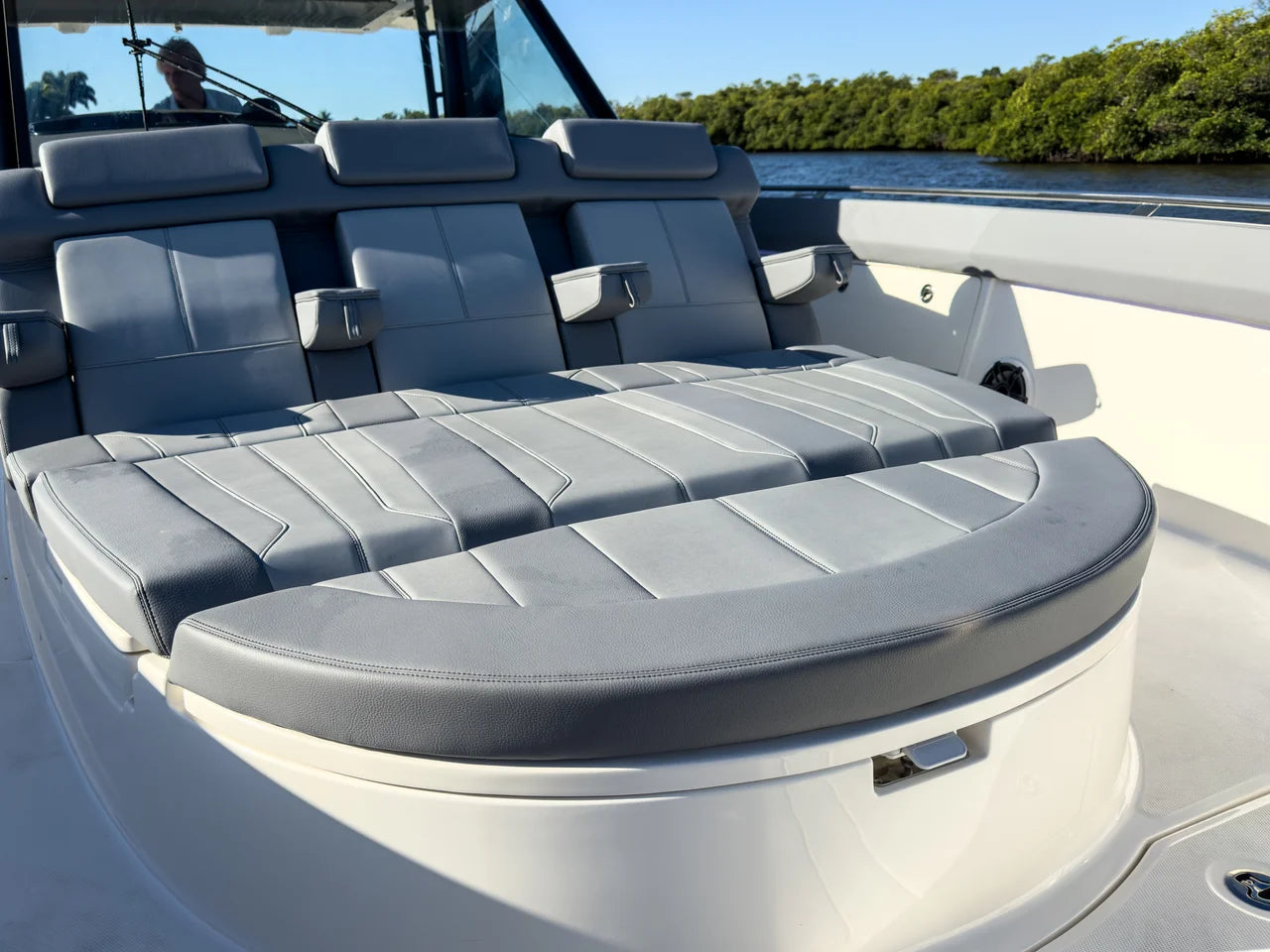 2026 Boston Whaler 420 Outrage 42.0 feet, Clearwater, Florida #32
