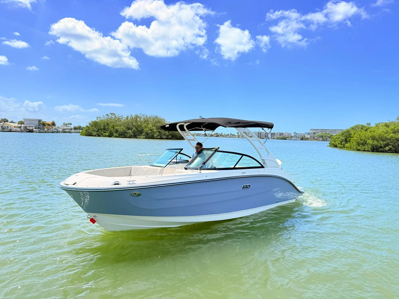 2026 Sea Ray SDX 230 Outboard 23.0 feet, Clearwater, Florida #1