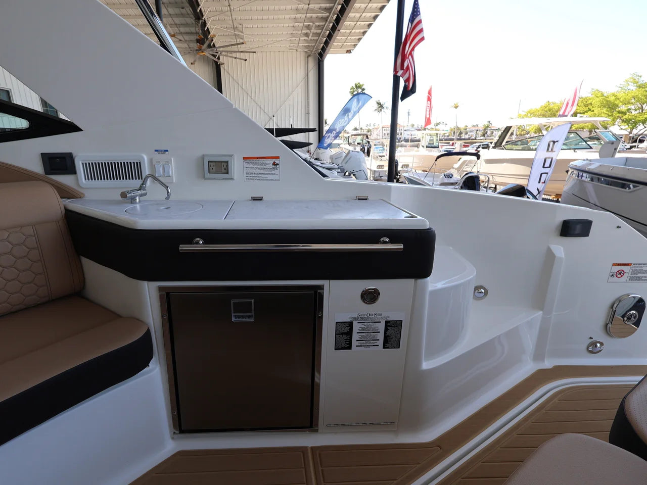 2026 Sea Ray Sundancer 320 Outboard 32.0 feet, Clearwater, Florida #12