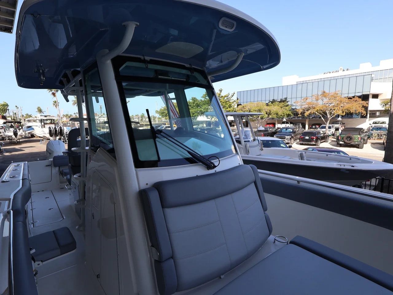 2026 Boston Whaler 330 Outrage 33.0 feet, Clearwater, Florida #30