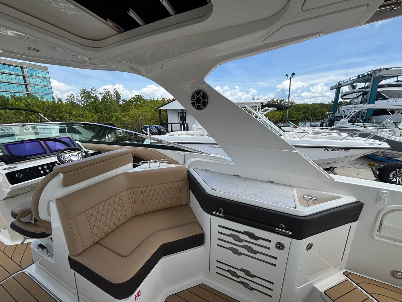 2026 Sea Ray SLX 310 Outboard 31.0 feet, Clearwater, Florida #13