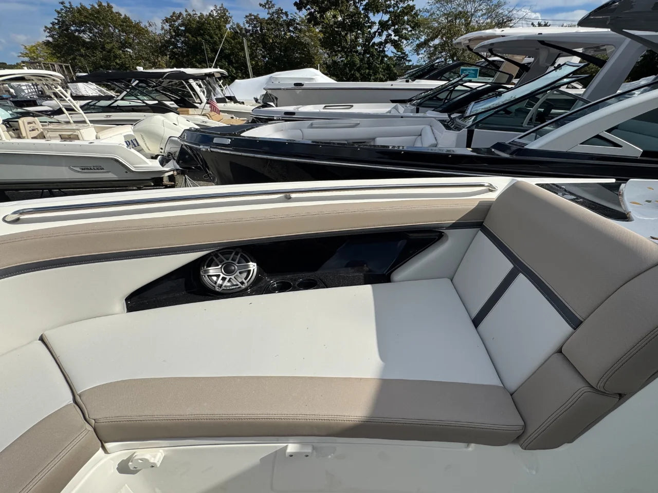 2026 Boston Whaler 330 Vantage 33.0 feet, Clearwater, Florida #25