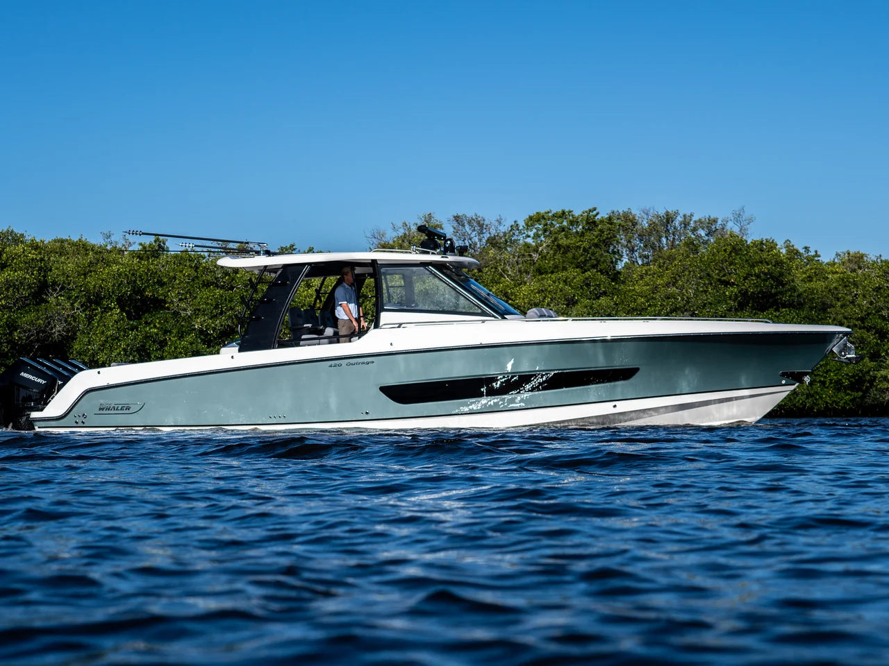 2026 Boston Whaler 420 Outrage 42.0 feet, Clearwater, Florida #50