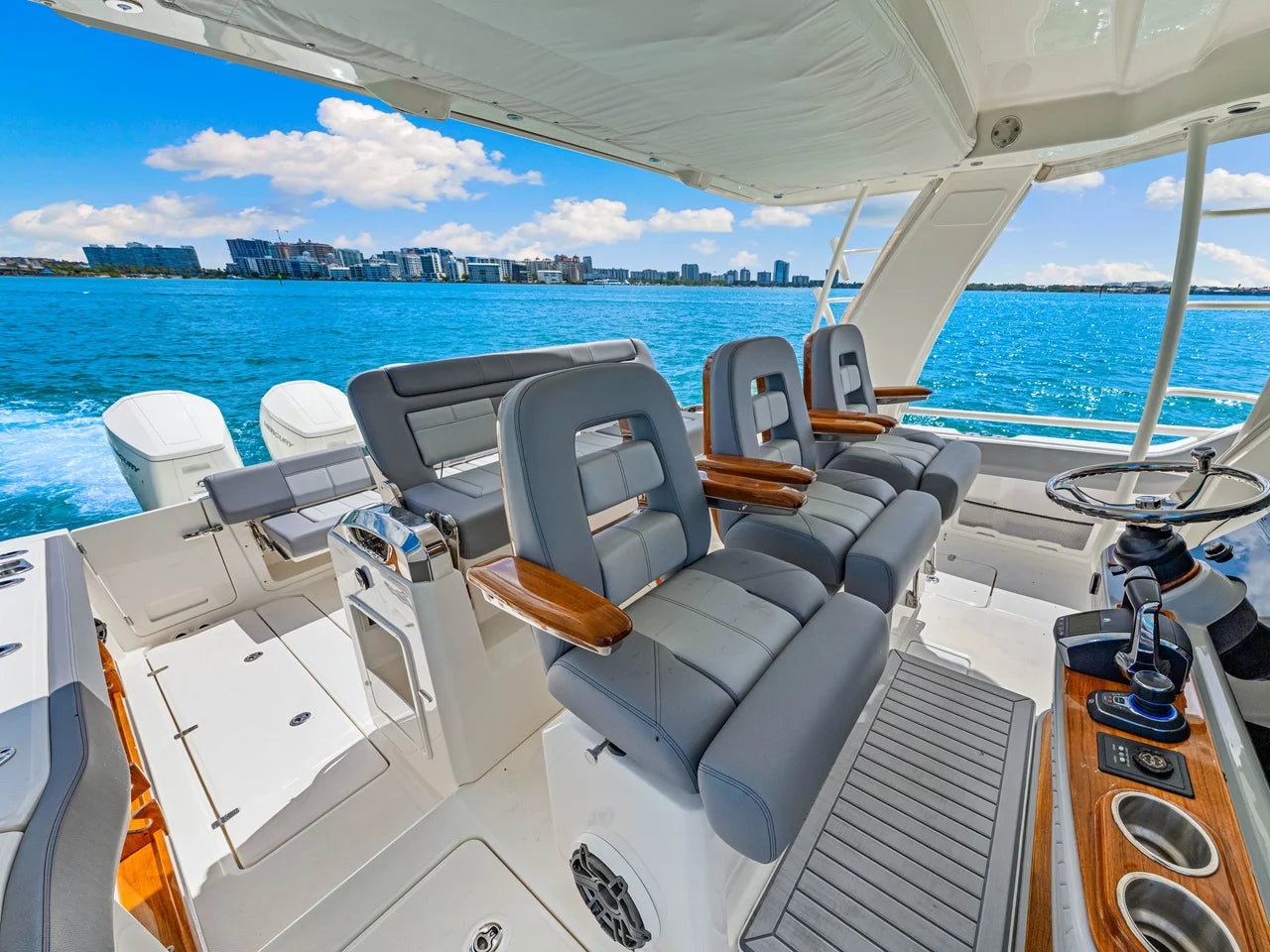 2025 Boston Whaler 420 Outrage 42.0 feet, Clearwater, Florida #14