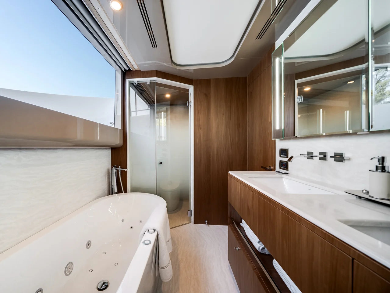 2026 Ocean Alexander 30R 98.0 feet, Clearwater, Florida #50