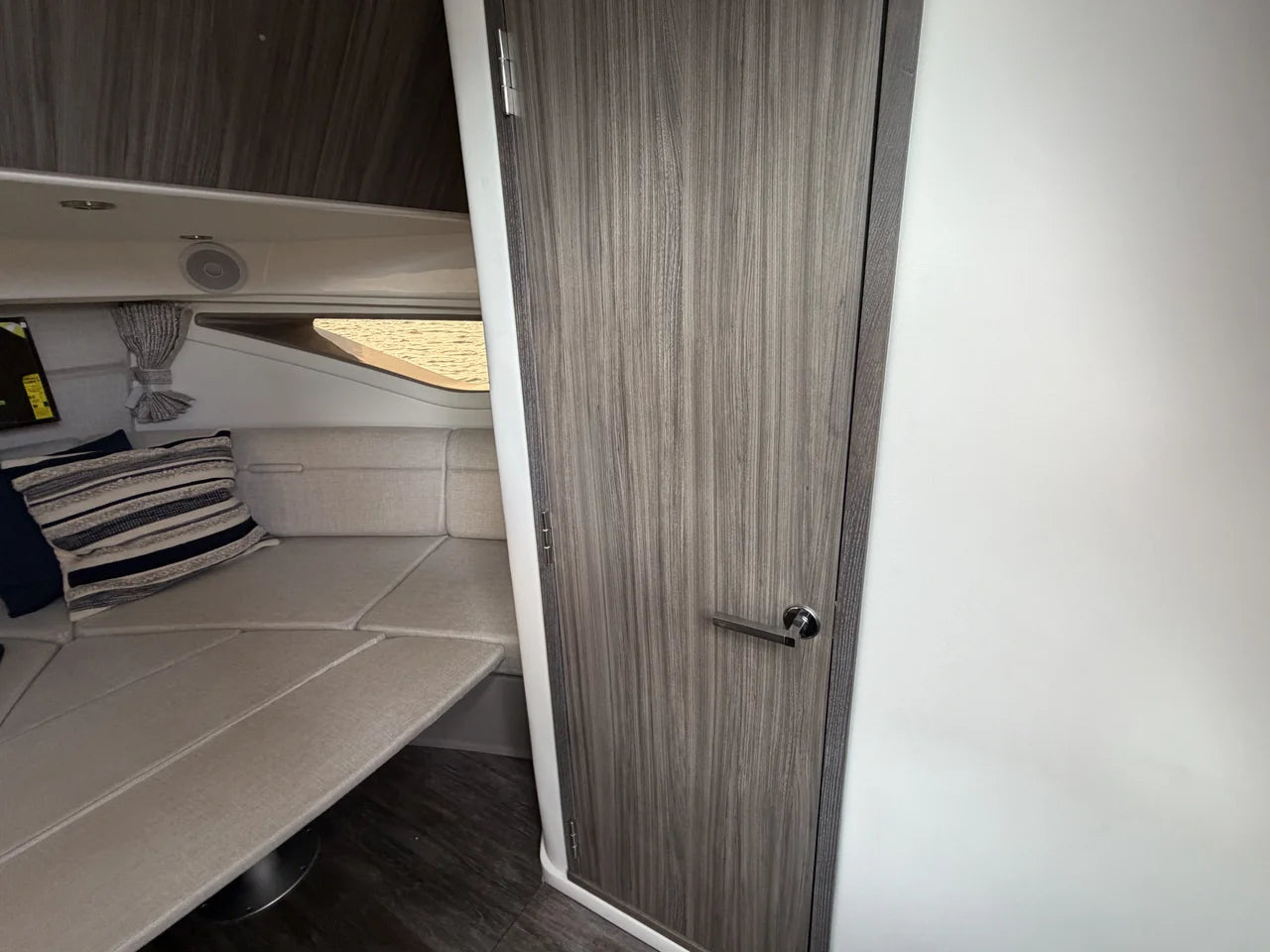 2026 Sea Ray Sundancer 320 Outboard 32.0 feet, Clearwater, Florida #46