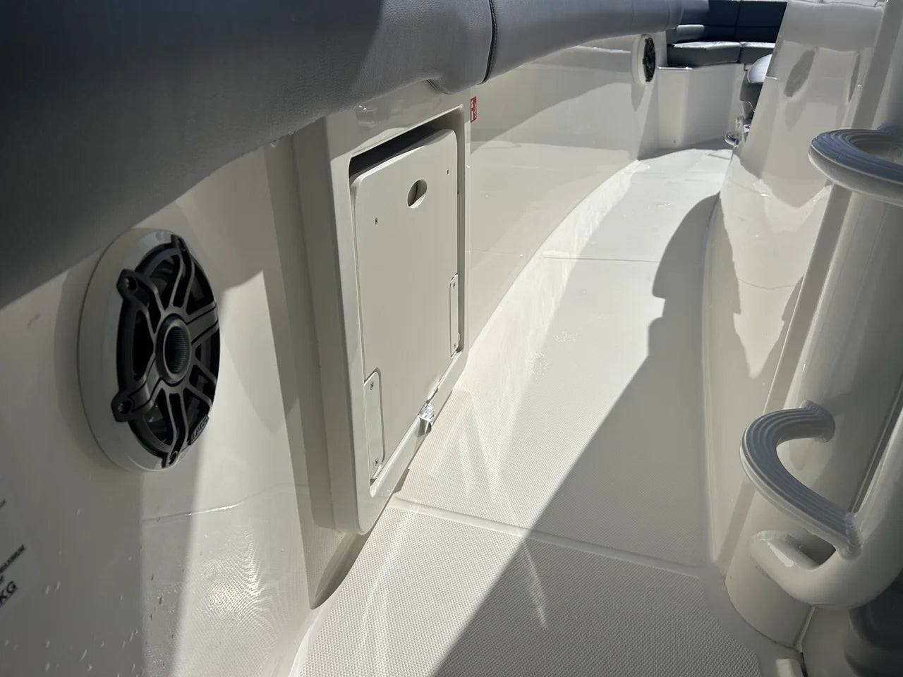 2026 Boston Whaler 330 Outrage 33.0 feet, Clearwater, Florida #26