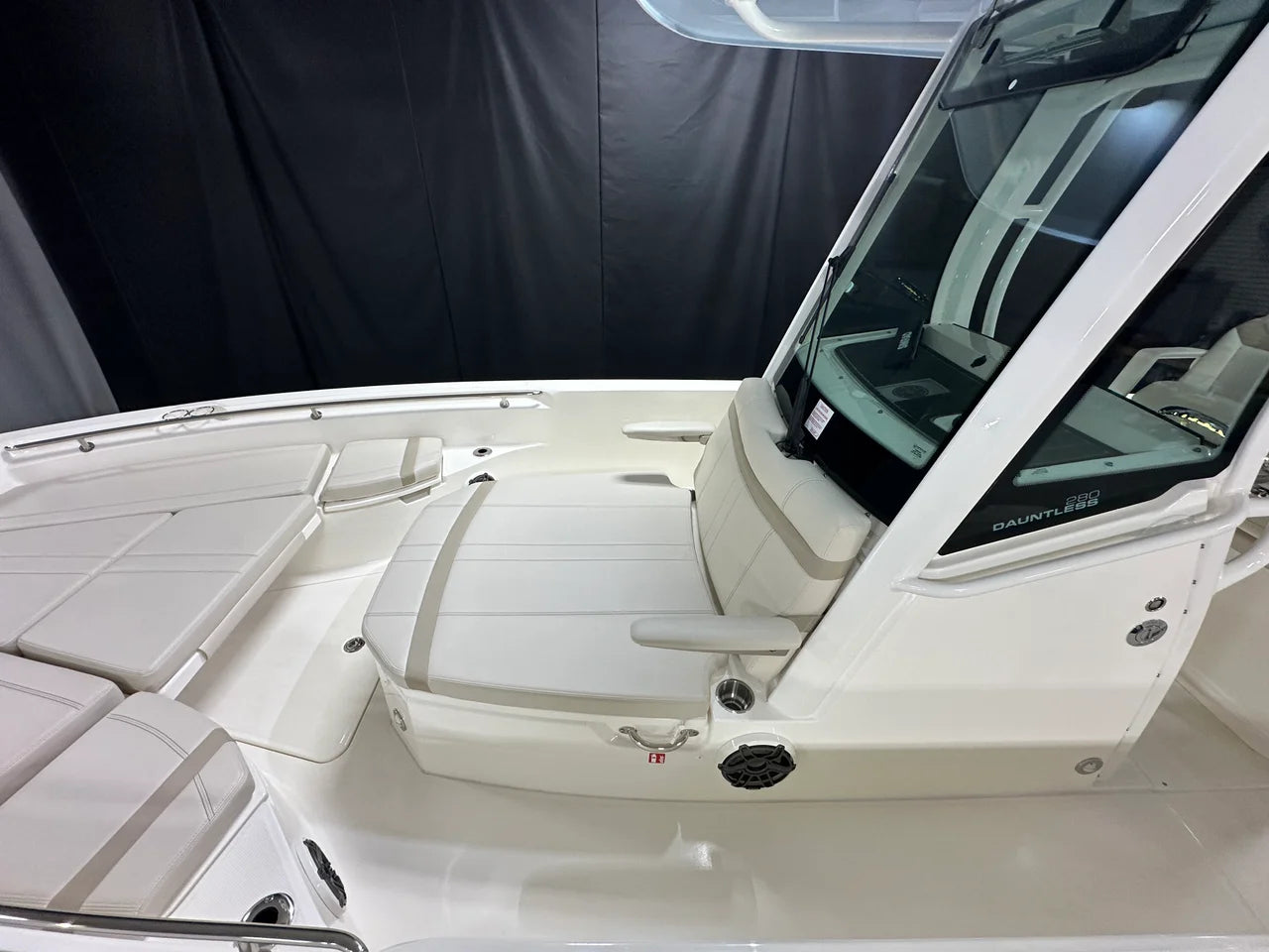 2026 Boston Whaler 280 Dauntless 28.0 feet, Clearwater, Florida #8
