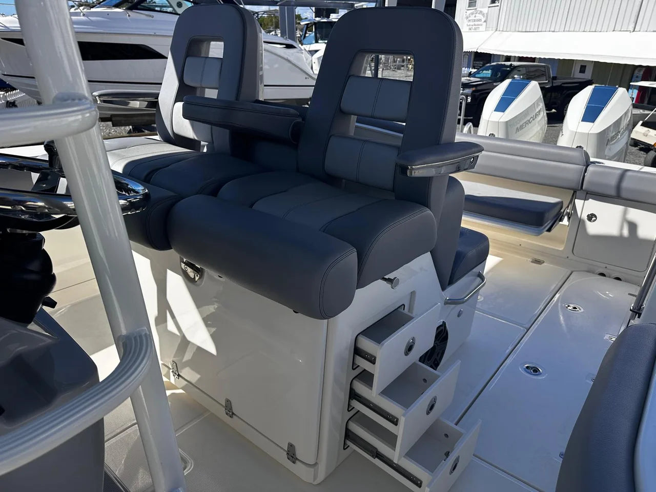 2026 Boston Whaler 330 Outrage 33.0 feet, Clearwater, Florida #25