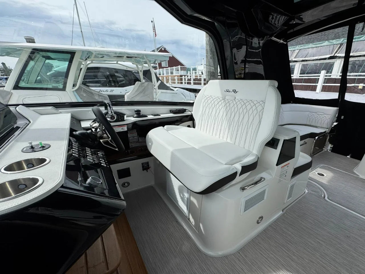 2026 Sea Ray Sundancer 370 Outboard 37.0 feet, Clearwater, Florida #33