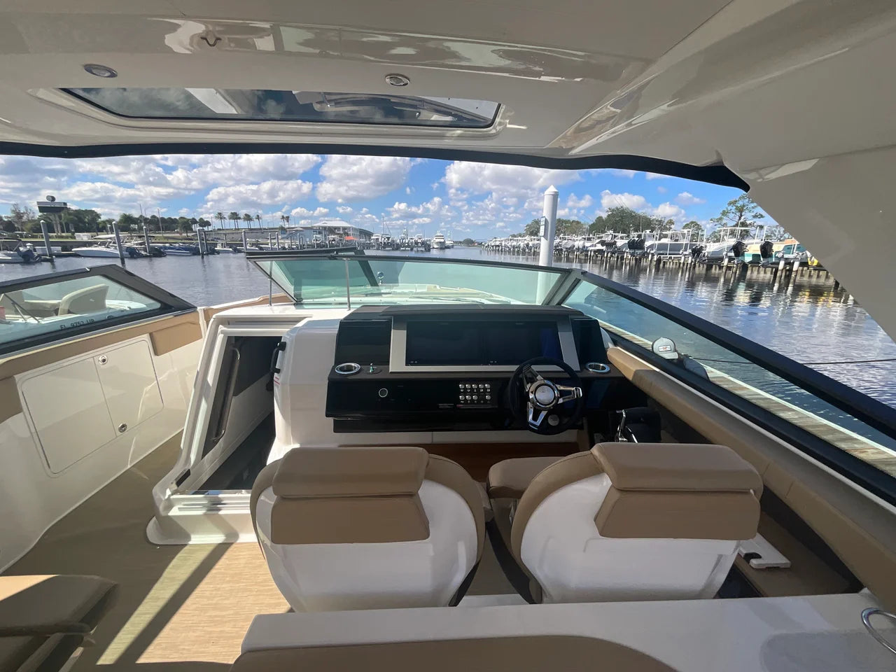 2026 Sea Ray SLX 400 Outboard 40.0 feet, Clearwater, Florida #9