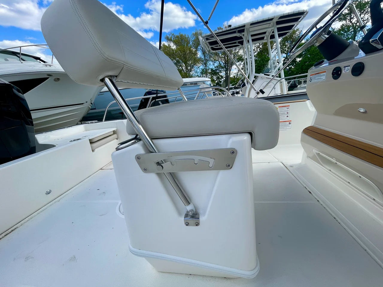 2026 Boston Whaler 210 Montauk 21.0 feet, Clearwater, Florida #8