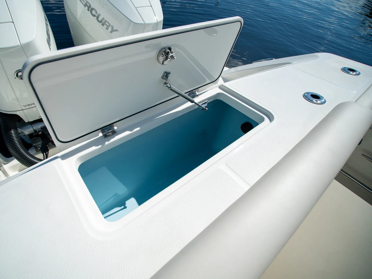 2026 Boston Whaler 330 Outrage 33.0 feet, Clearwater, Florida #7