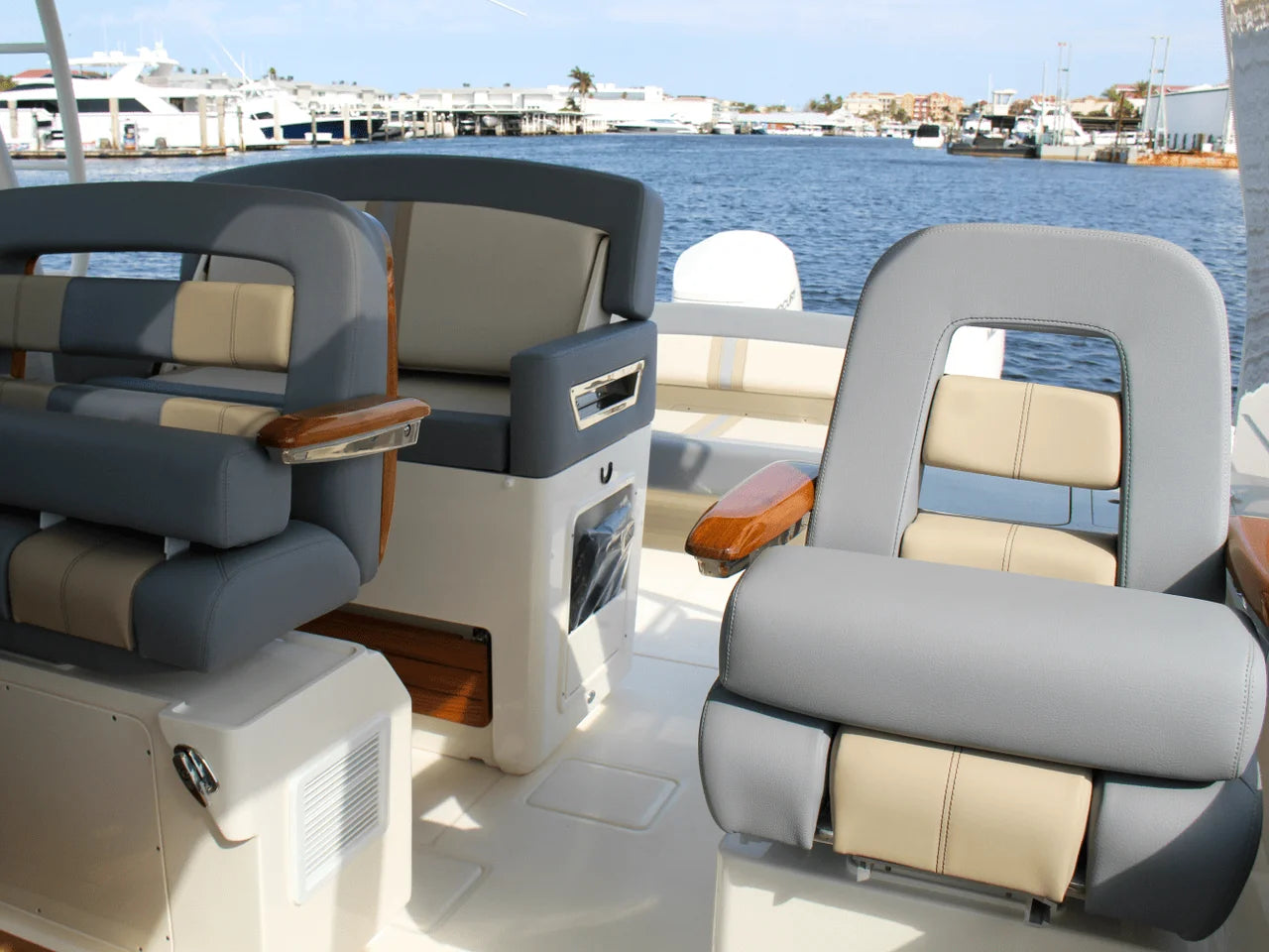 2025 Boston Whaler 380 Realm 38.0 feet, Clearwater, Florida #28