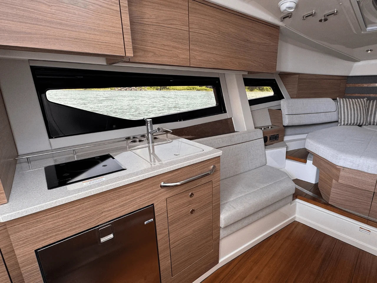 2026 Boston Whaler 365 Conquest 36.0 feet, Clearwater, Florida #37