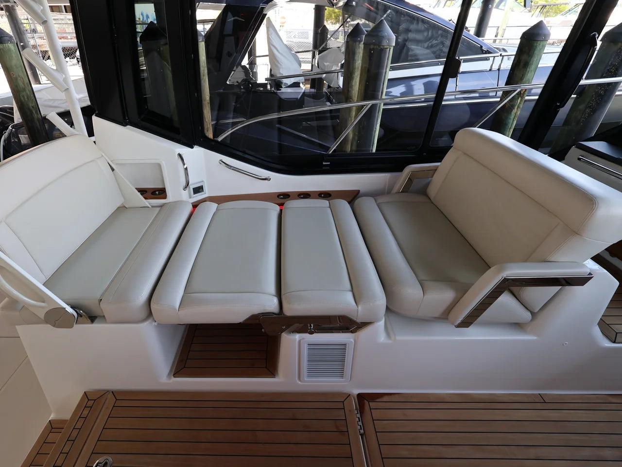 2026 Boston Whaler 405 Conquest 40.0 feet, Clearwater, Florida #42