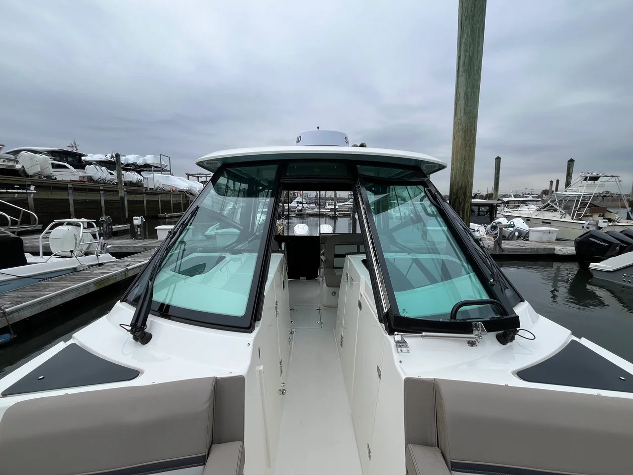 2026 Boston Whaler 330 Vantage 33.0 feet, Clearwater, Florida #47