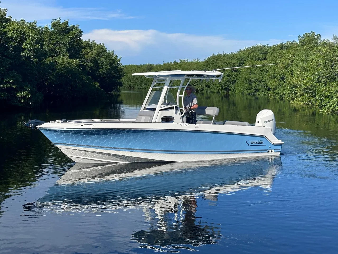 2026 Boston Whaler 230 Outrage 23.0 feet, Clearwater, Florida #12
