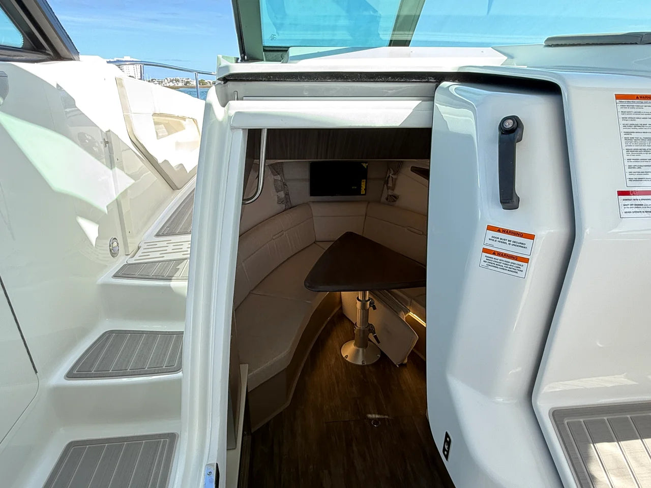 2026 Sea Ray Sundancer 320 Outboard 32.0 feet, Clearwater, Florida #24