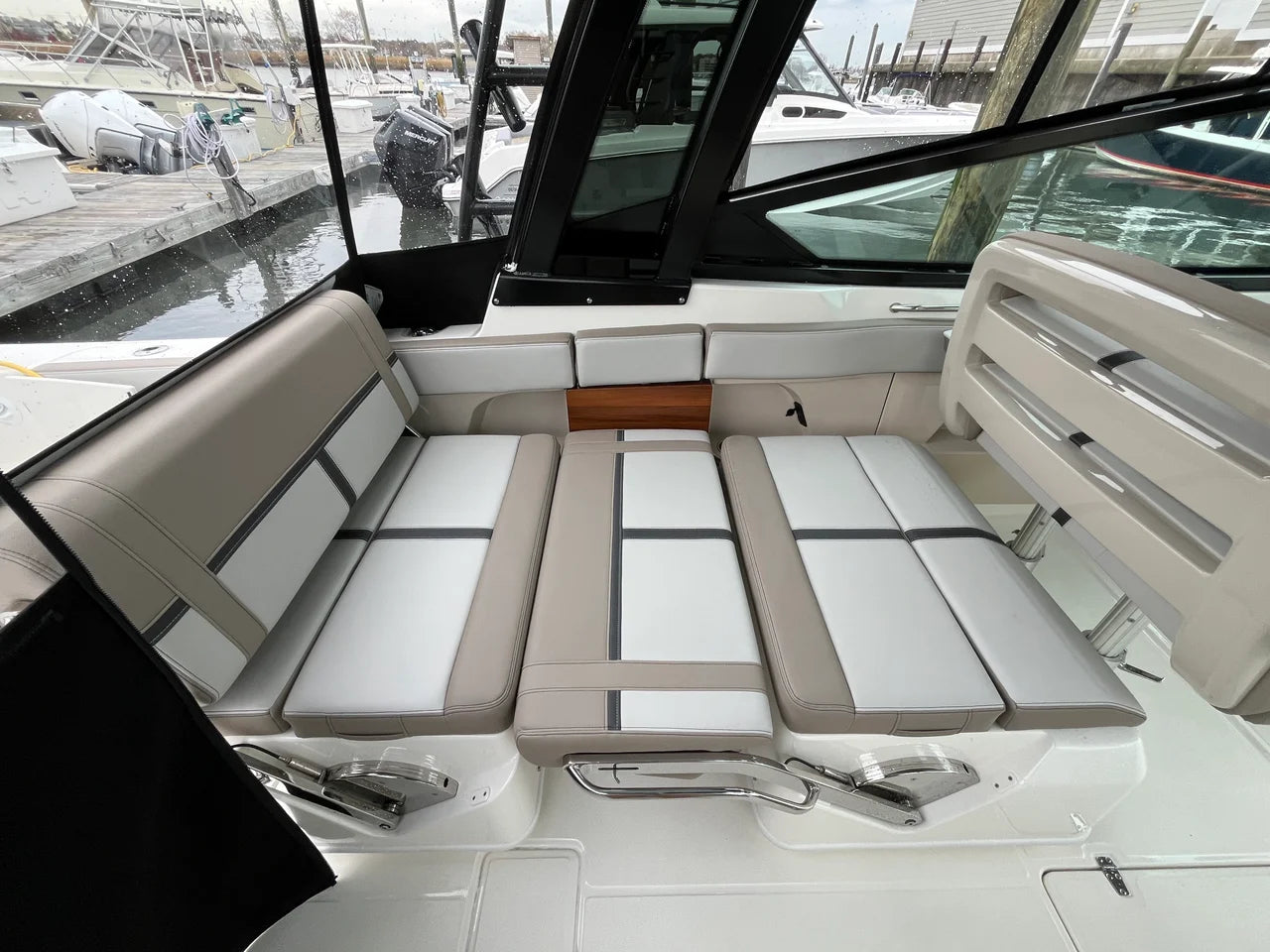 2026 Boston Whaler 330 Vantage 33.0 feet, Clearwater, Florida #27
