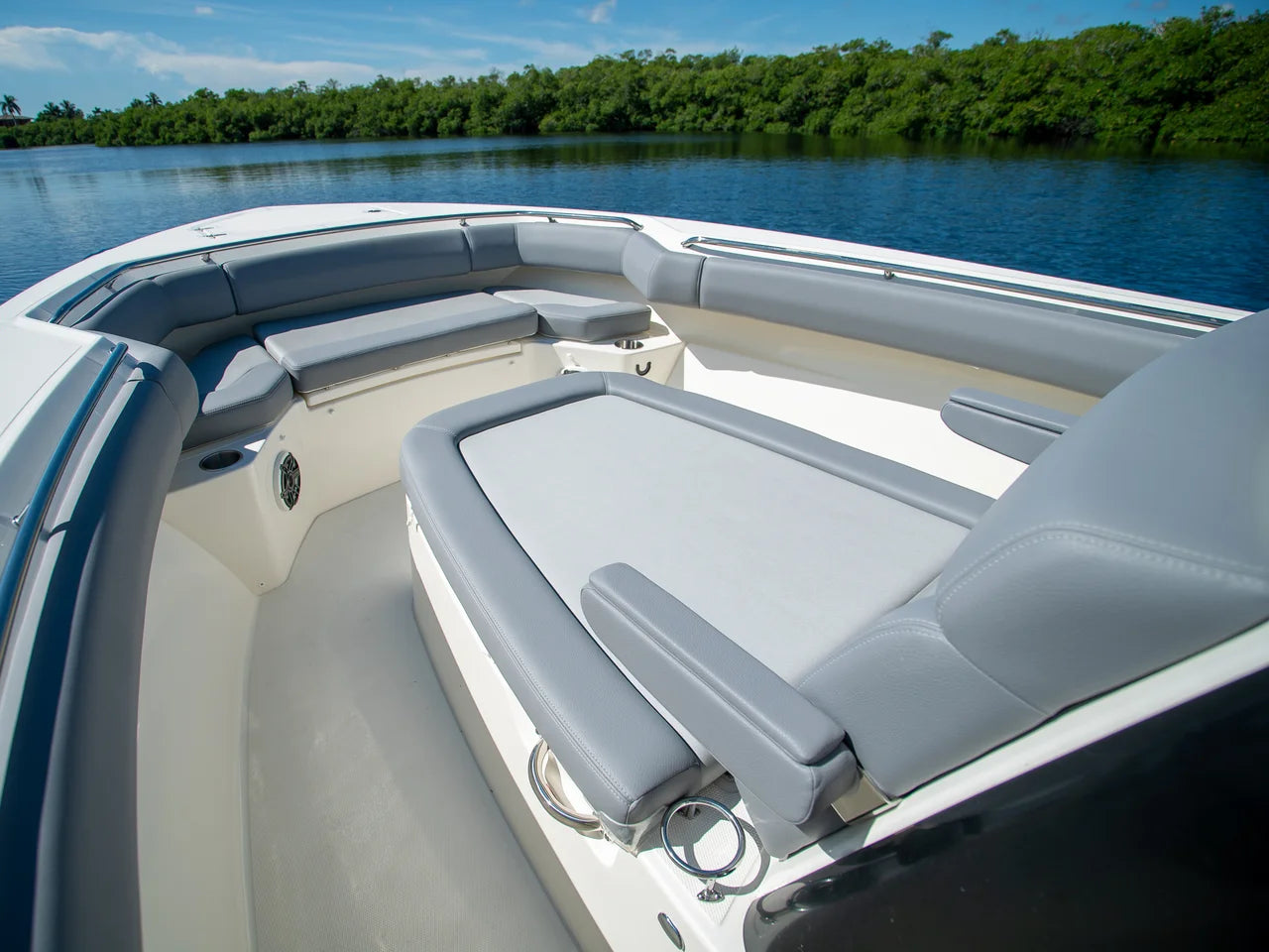 2026 Boston Whaler 280 Outrage 28.0 feet, Clearwater, Florida #15
