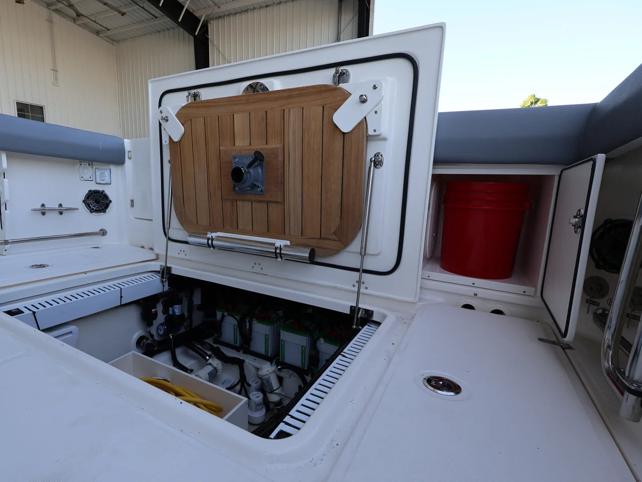 2026 Boston Whaler 330 Outrage 33.0 feet, Clearwater, Florida #43