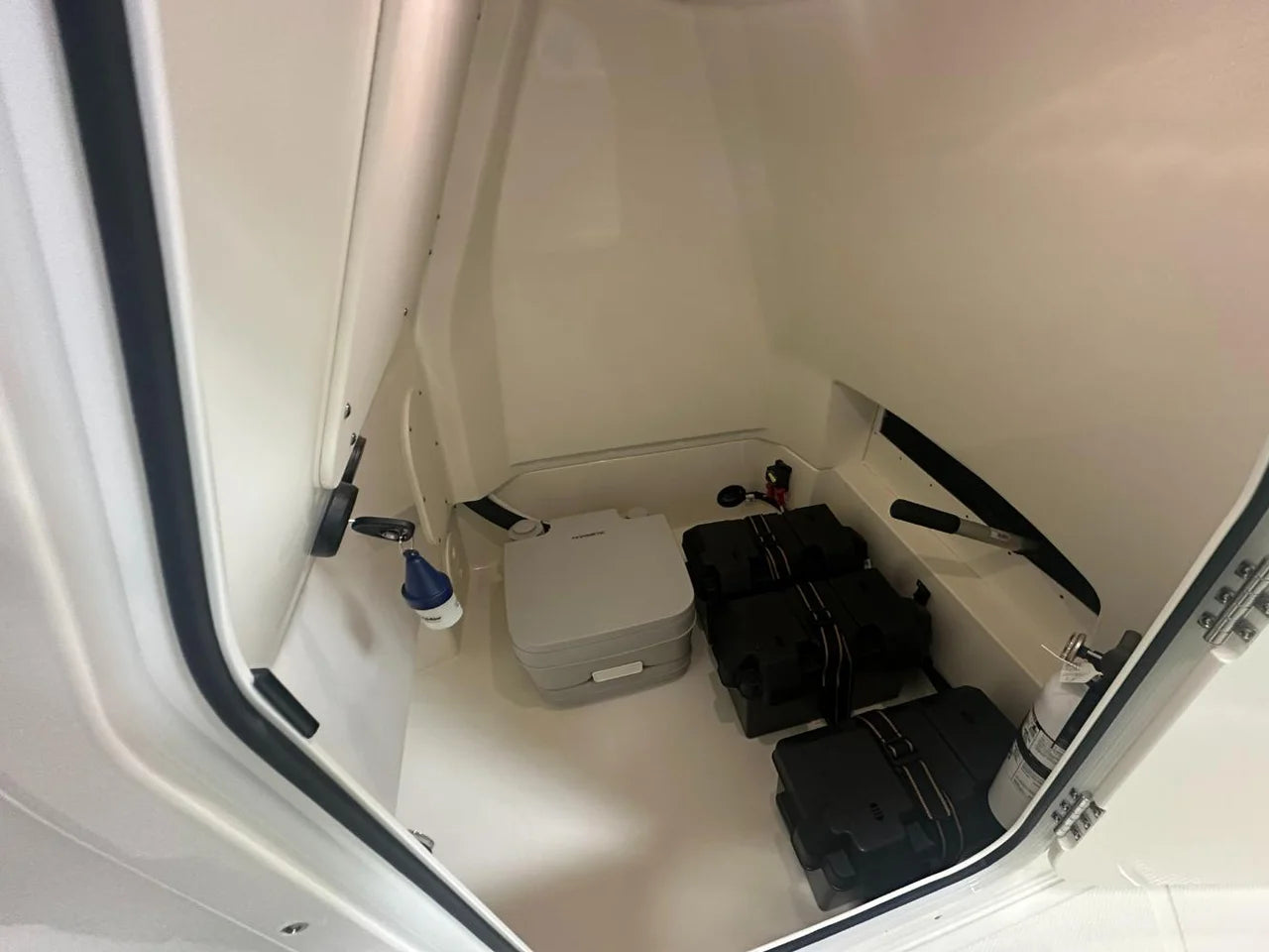 2026 Boston Whaler 250 Dauntless 25.0 feet, Clearwater, Florida #21