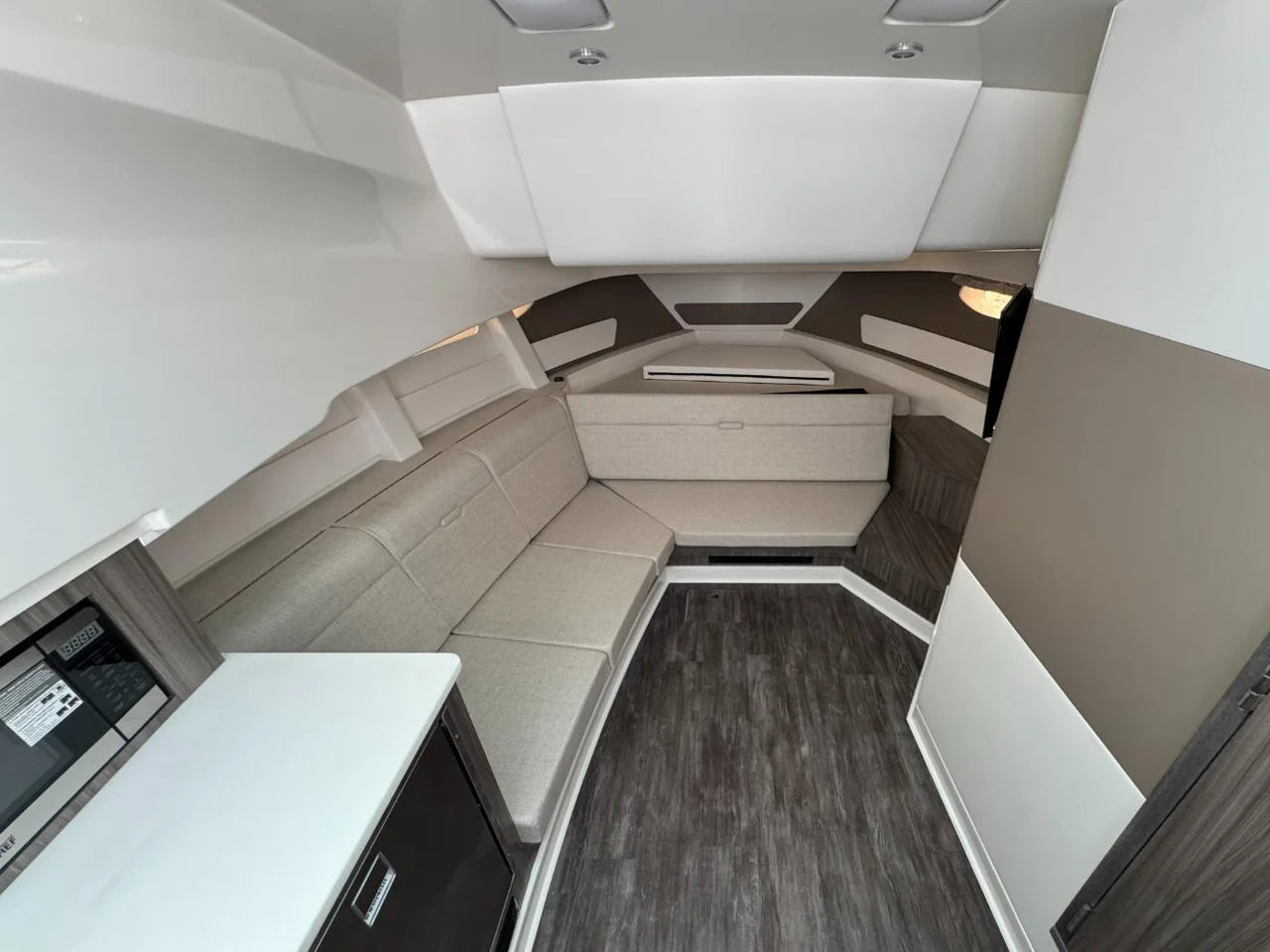 2026 Sea Ray Sundancer 370 Outboard 37.0 feet, Clearwater, Florida #42
