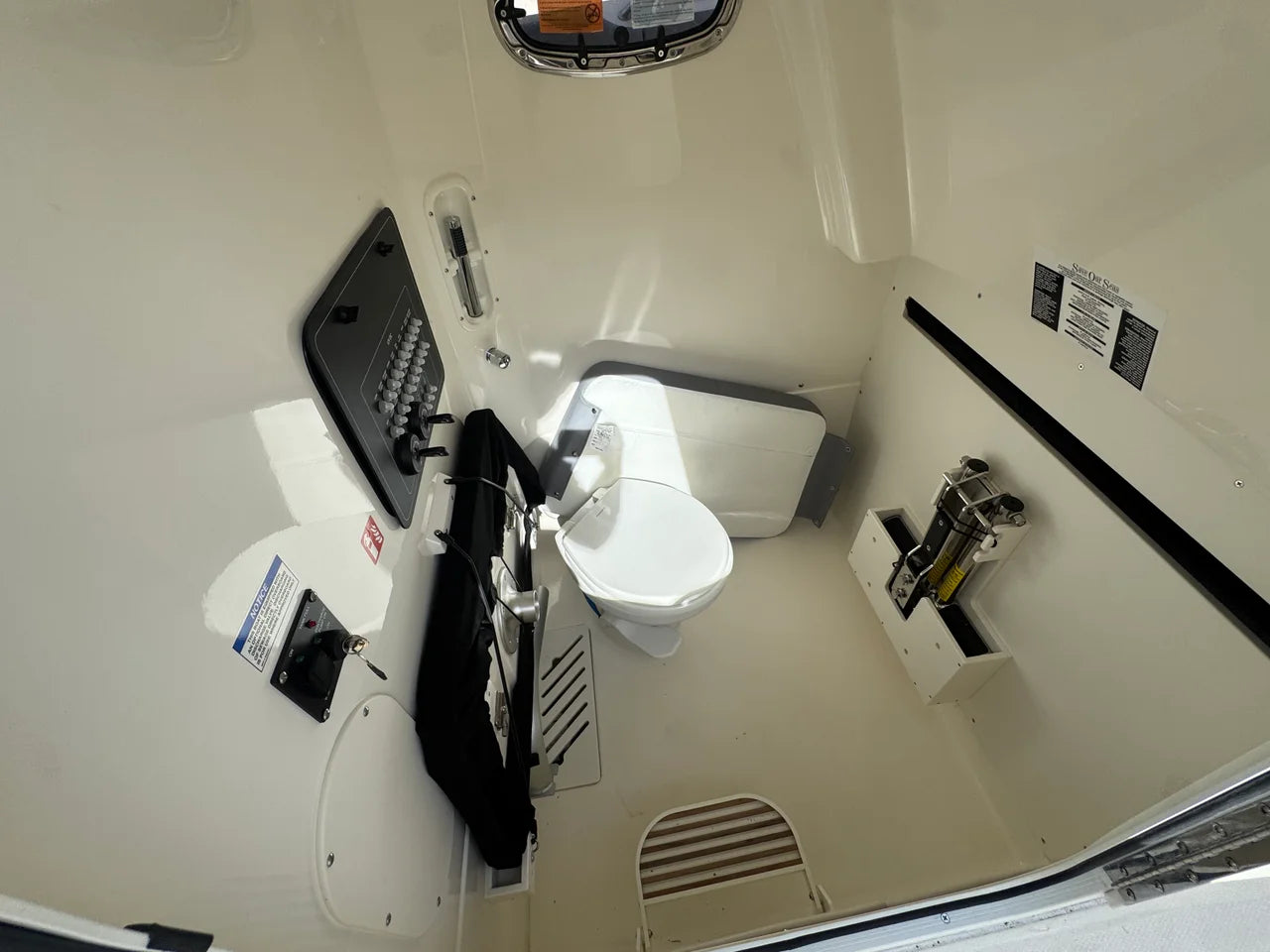 2026 Boston Whaler 280 Outrage 28.0 feet, Clearwater, Florida #15