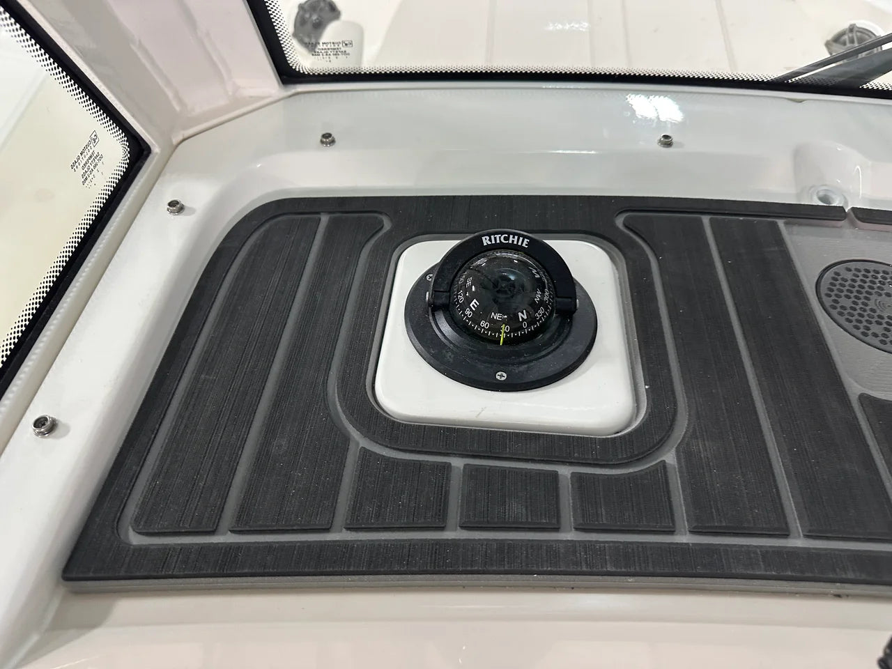 2026 Boston Whaler 280 Dauntless 28.0 feet, Clearwater, Florida #59